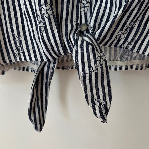 REITMANS | Navy and White Striped Linen Blend Button Up Short Sleeve Blouse - Picture 6 of 15
